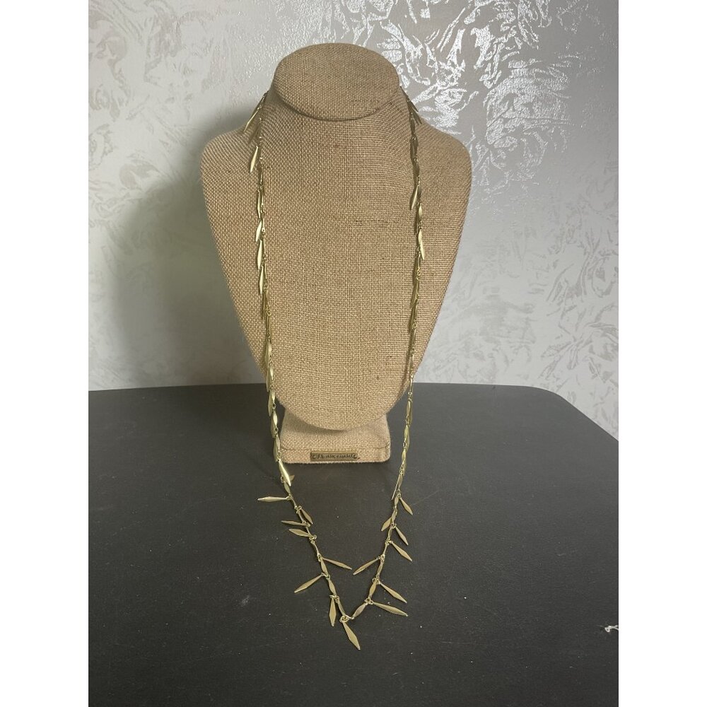 Gold Tone Dangle Leaf Necklace With Lobster Clasp & Chain